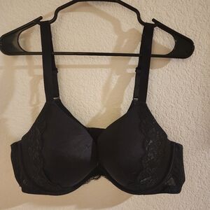 Padded plunge bra 44C